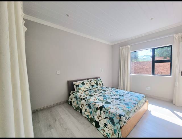 4 BEDROOM HOUSE FOR SALE IN DANA BAY